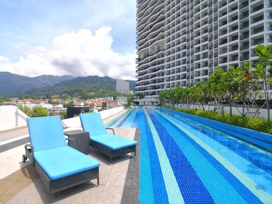 Deluxe Seaview Suite Twin Bed By The Only Bnb Tanjung Tokong Экстерьер фото