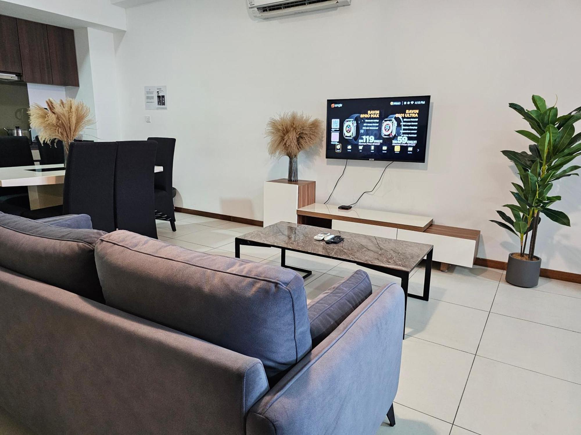 Deluxe Seaview Suite Twin Bed By The Only Bnb Tanjung Tokong Экстерьер фото